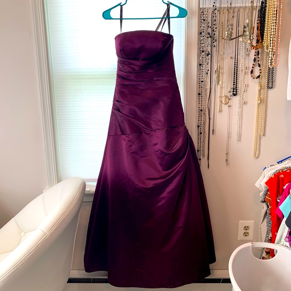 Bill Levkoff prom dress size 4 purple full length